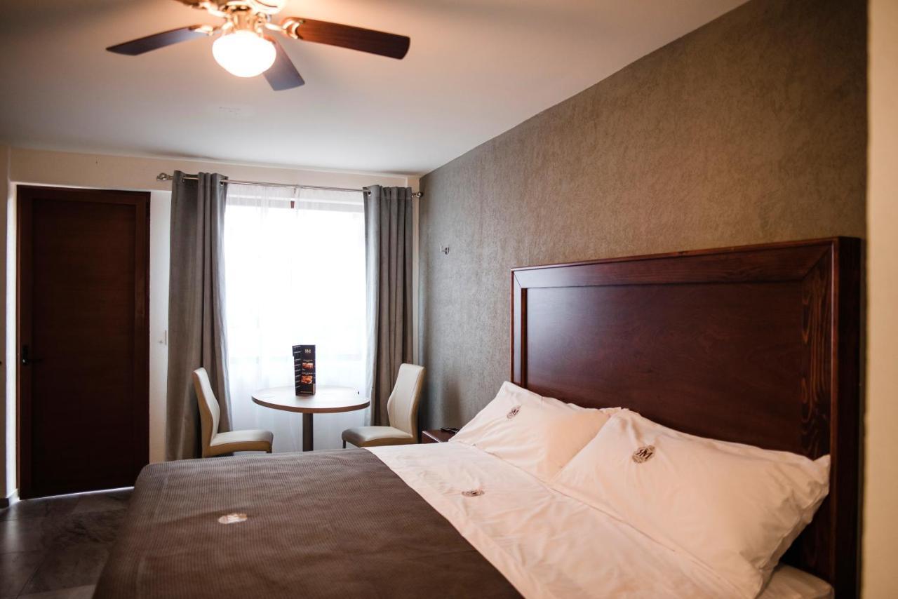 Hotel Rm Avandaro Valle de Bravo Εξωτερικό φωτογραφία